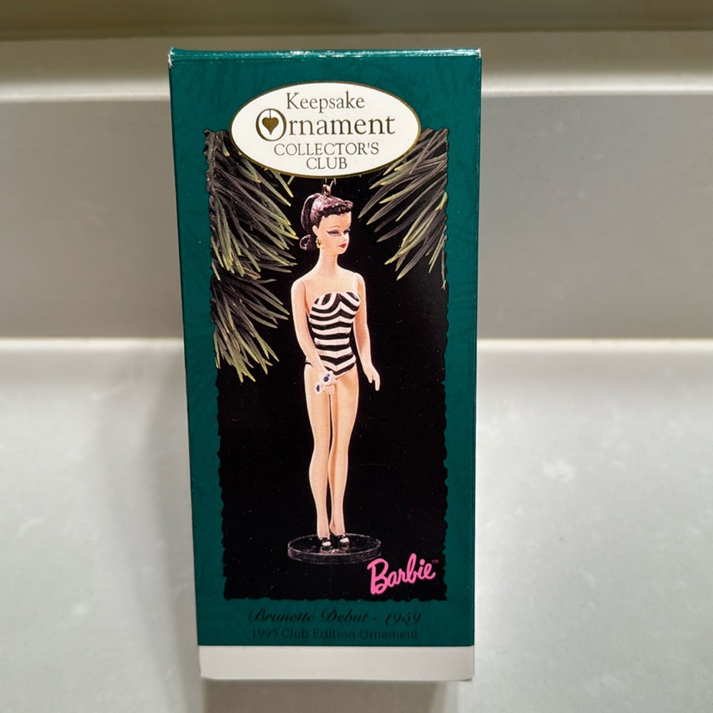 Brunette Debut 1959 Barbie Ornament 1995
